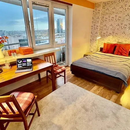 Orange Metro Fast Wifi 1gbs Big Tv Hbo Appletv ורשה