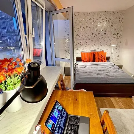 Apartment Orange Metro Fast Wifi 1gbs Big Tv Hbo Appletv Warsaw