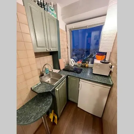 Apartment Orange Metro Fast Wifi 1gbs Big Tv Hbo Appletv *