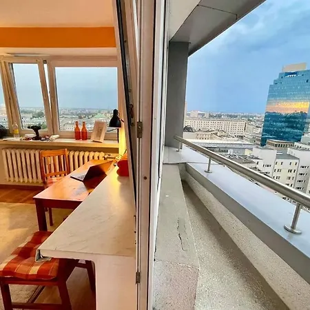 Apartment Orange Metro Fast Wifi 1gbs Big Tv Hbo Appletv Warsaw