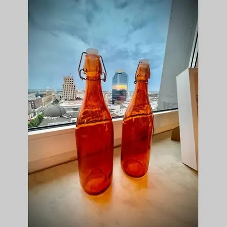 Orange Metro Fast Wifi 1gbs Big Tv Hbo Appletv Apartment Warsaw